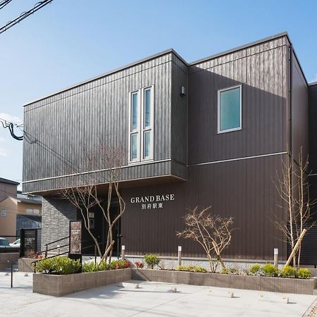 Апарт отель Grand Base Beppu Ekihigashi Экстерьер фото
